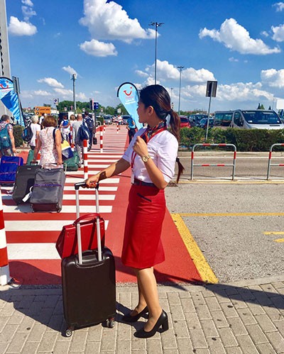 azafata de vuelo viajar